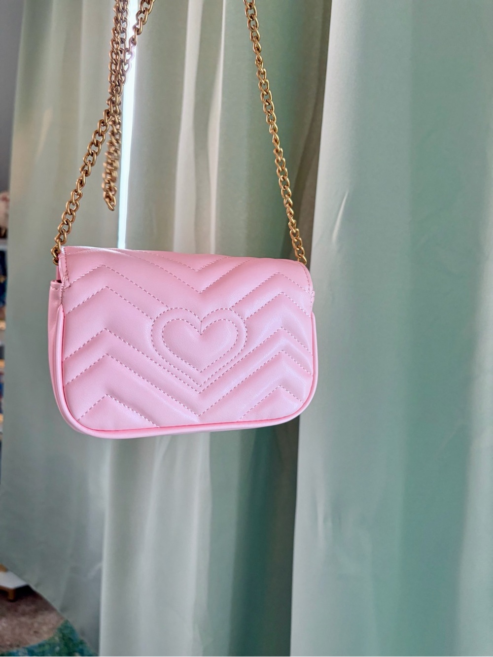 Gucci Pink Quilted GG Mini Crossbody Bag with Gold Chain - Picture 3 of 8